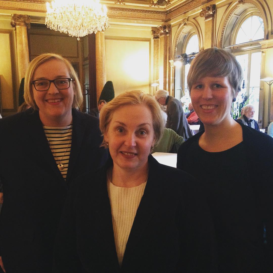 Drei Generationen Pressesprecherinnen des Hamburger Literaturhauses an einem Abend vereint: Antje Flemming (2002-16), Barbara Heine (2001-02) und Carolin Löher (2016 ...) #literaturhaushamburg