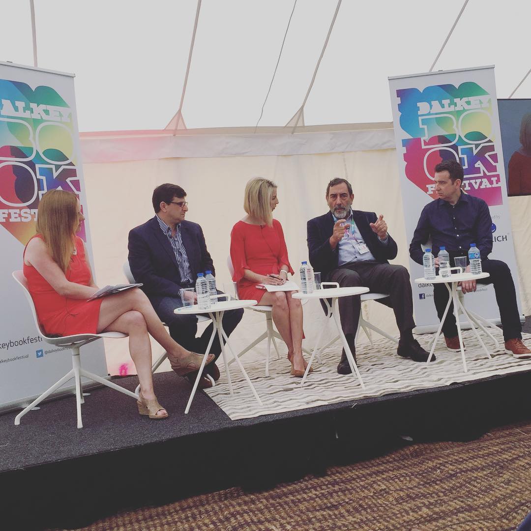 „There is a certain joylessness the way we stick to facts“ #robertshrimsley #dalkeybookfest #dalkeybookfestival2018 #heinekomm #fakenews #journalism