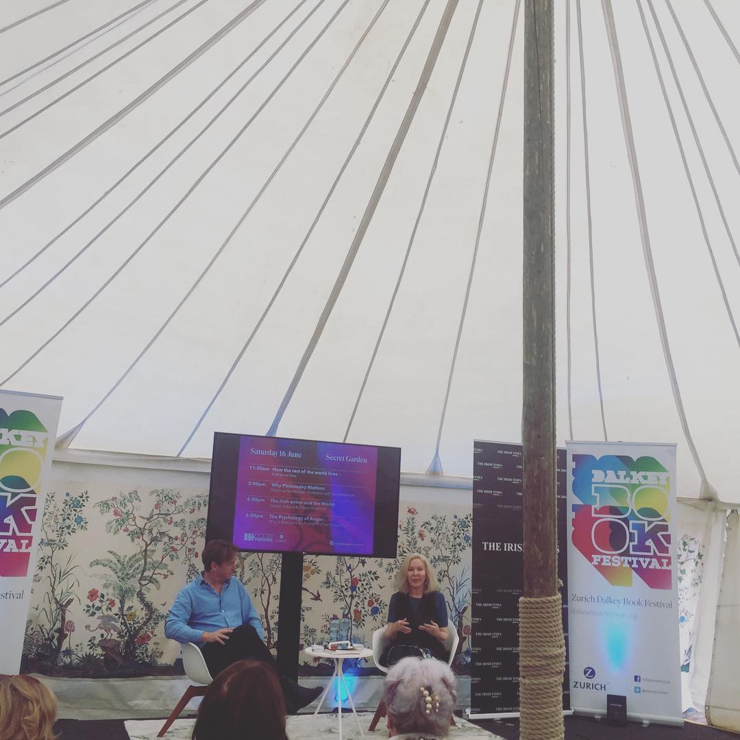 „Writers have to find different ways to tell stories. You can‘t just put the blame on Trump or the readers.“. #dalkeybookfest #dalkeybookfestival2018 #katherineboo #heinekomm #thebeautifulforevers